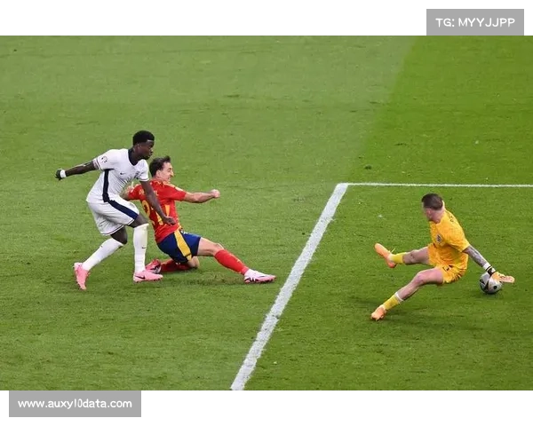 足球纪录片《绿茵传奇》获国际奖项